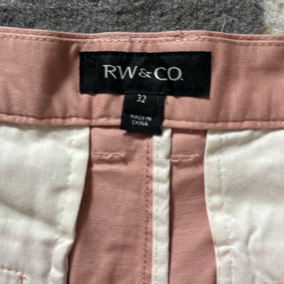 Never worn PINK shorts rw&co - Picture 2 of 4